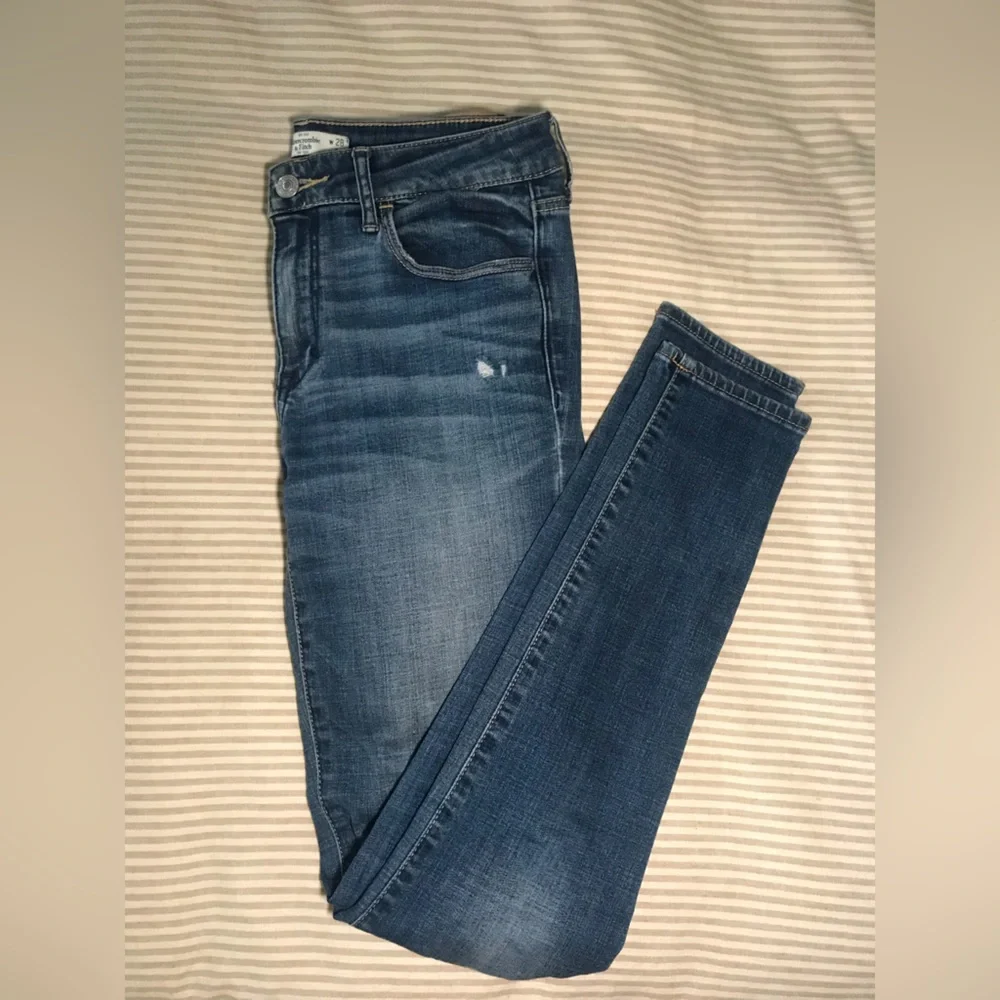 A&F skinny jeans - Picture 2 of 2